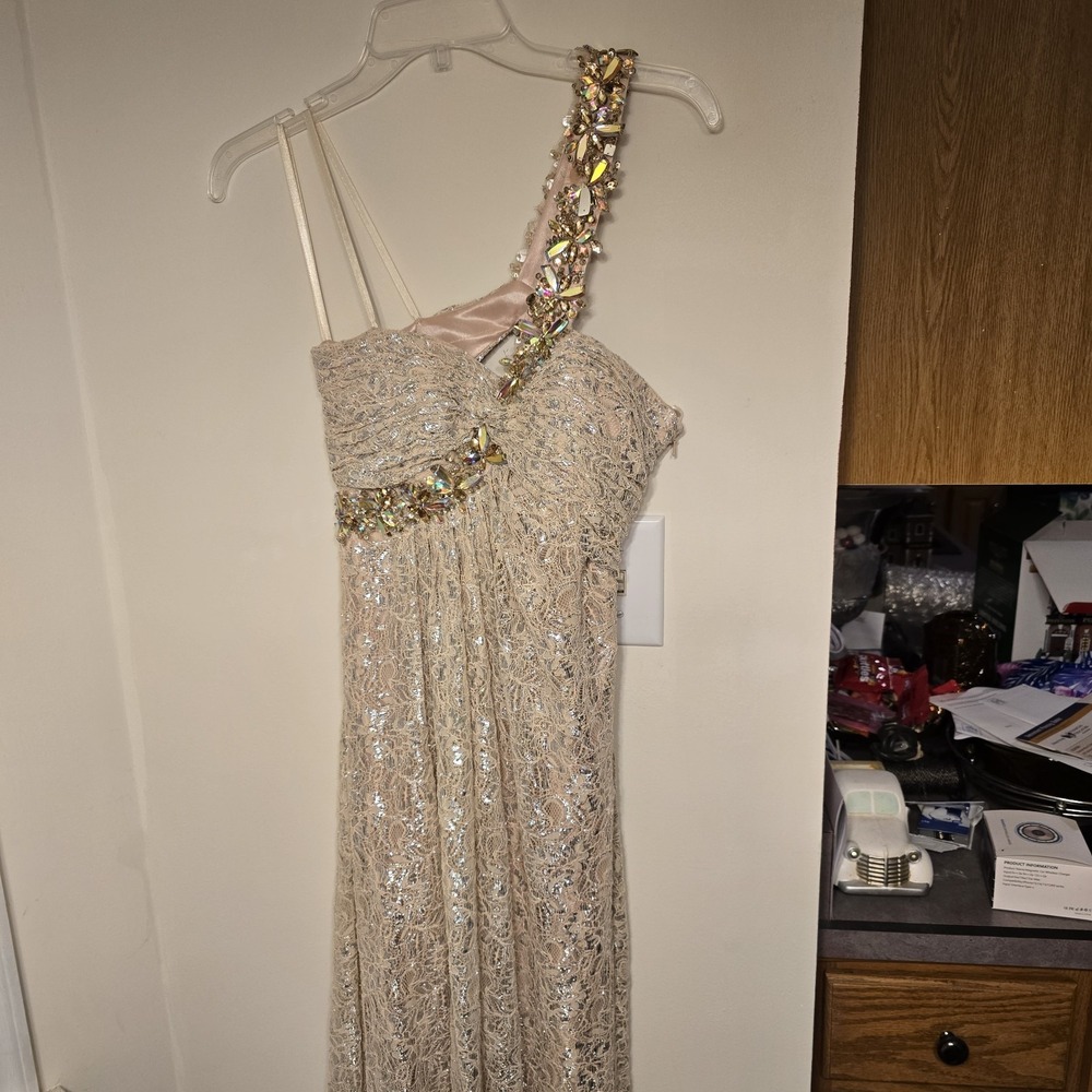 One Shoulder Prom Formal Cocktail Dress By Dave & Johnny Size 3/4 Beige